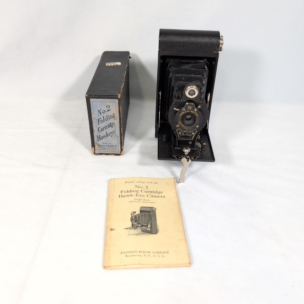Vintage Kodak No. 2A Folding Cartridge Hawk-Eye Model B Camera. EXCELLENT!!